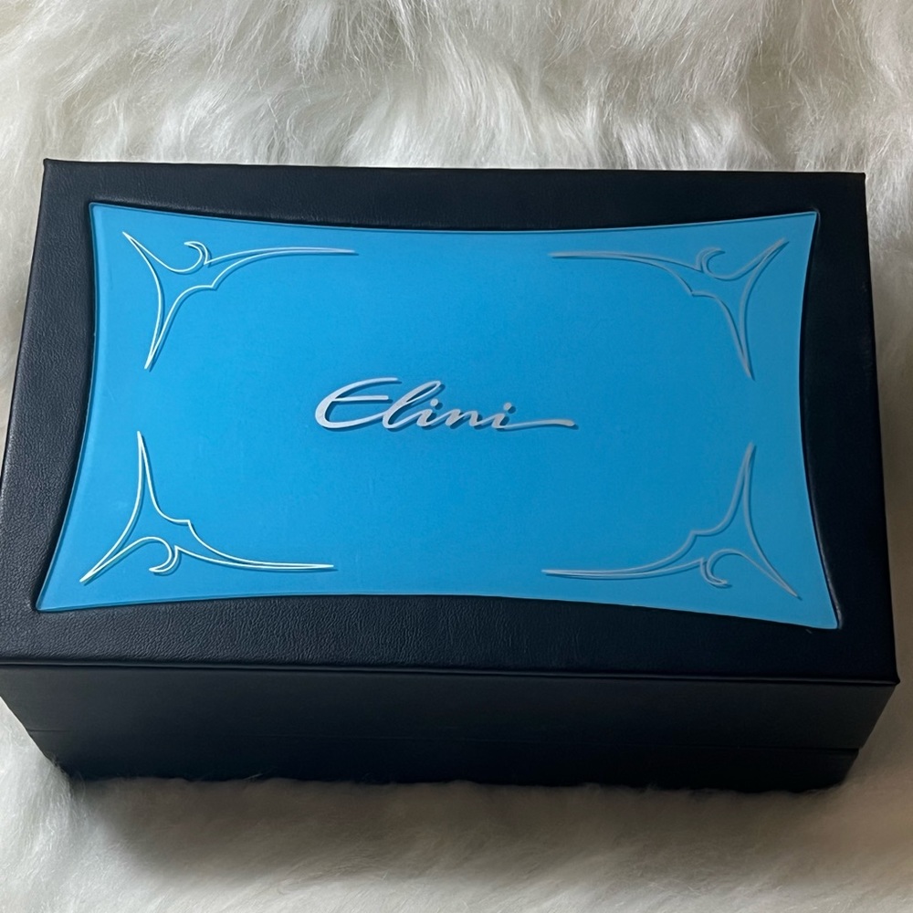 Elini Nazar Blue Lucky Hand Hamsa Steel
Diamond Quartz Watch on
Leather Strap💙 - Picture 12 of 16
